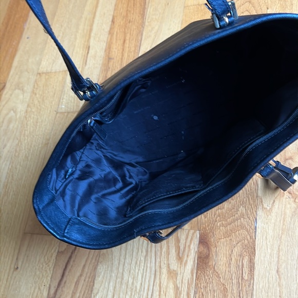 Family emergency - Picture 3 of 5